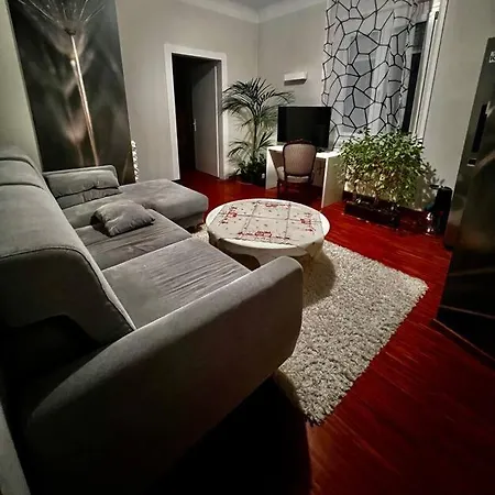 Nah Zur S-bahn Und Altstadt * Esslingen am Neckar